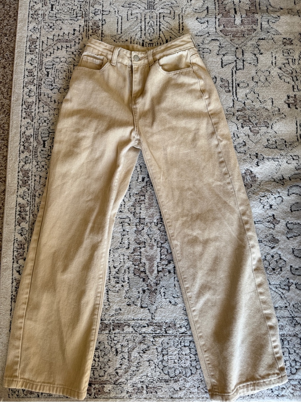 Women’s Straight-Leg Jeans in Beige